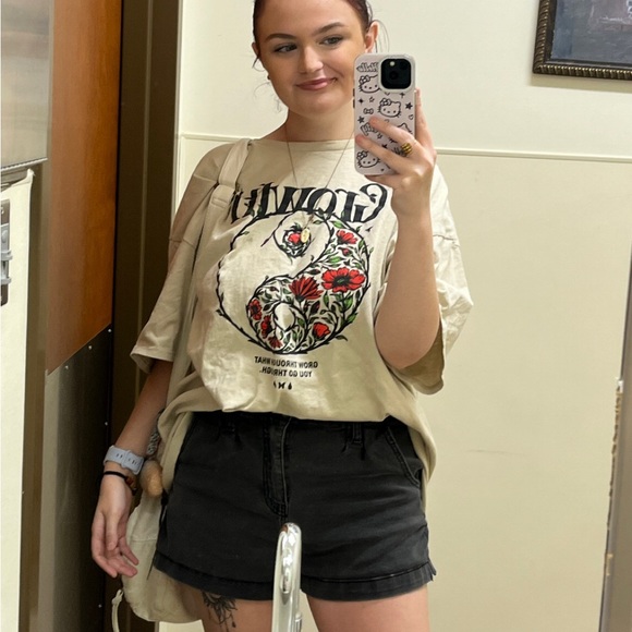 Meet your Posher, Ember - Picture 4 of 4